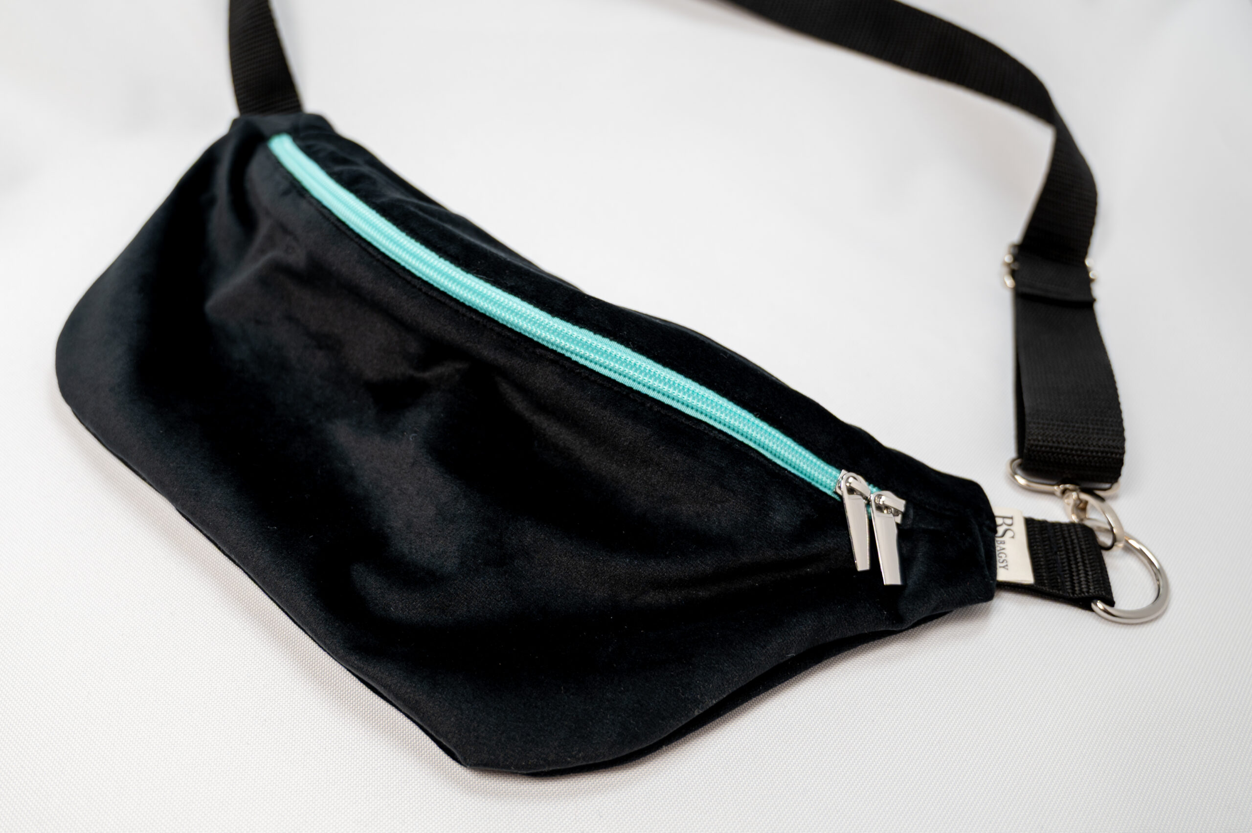 Klasyczna - Czerń z Turkusową Linią