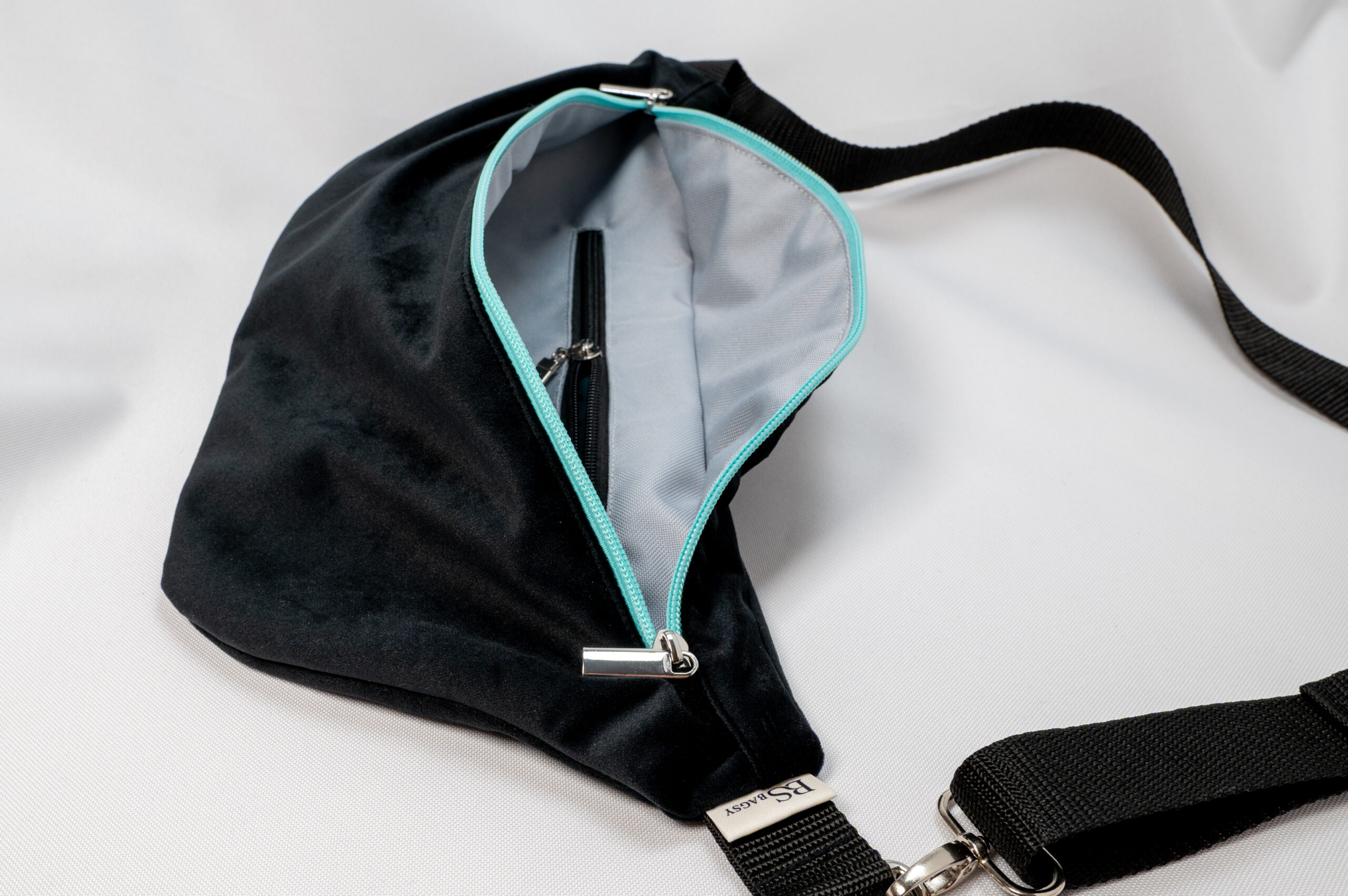 Klasyczna - Czerń z Turkusową Linią - obrazek 2