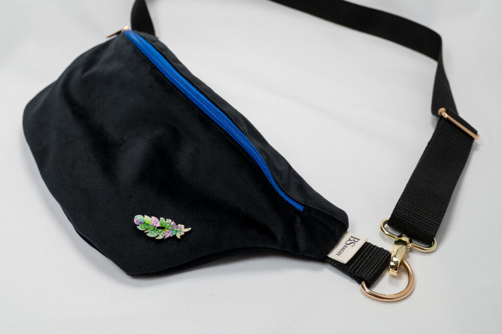 Klasyczna - Czerń z Niebieskim Akcentem