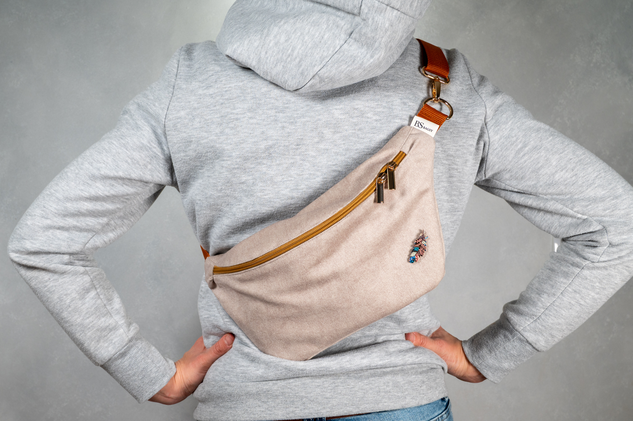 Beż Piaskowy z karmelowym zamkiem - obrazek 3