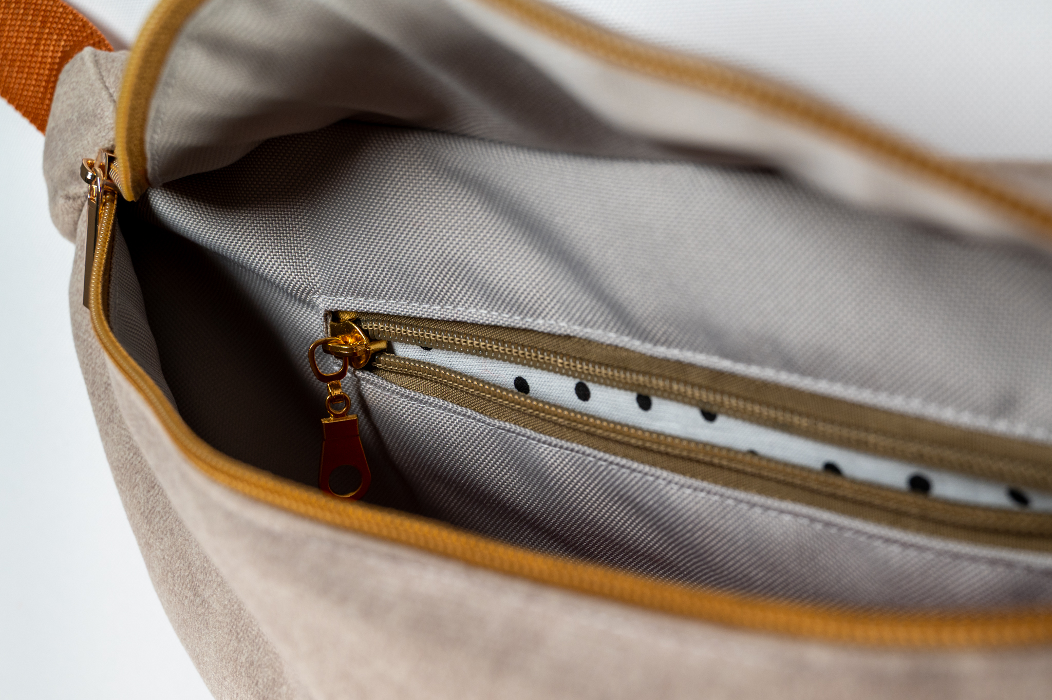 Beż Piaskowy z karmelowym zamkiem - obrazek 2