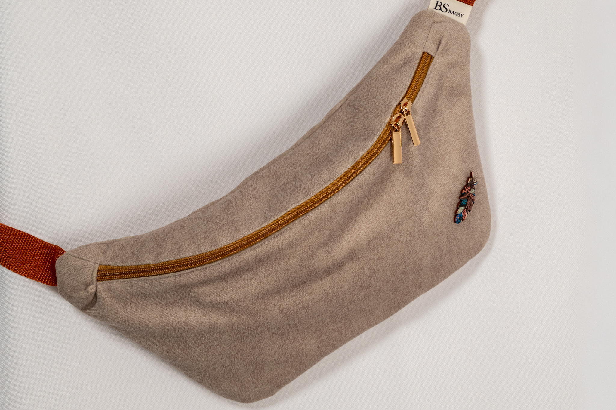 Beż Piaskowy z karmelowym zamkiem