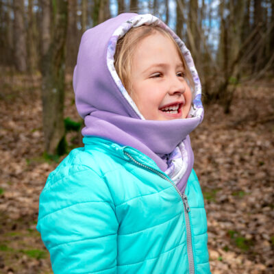 Lila z pastelowymi motylami